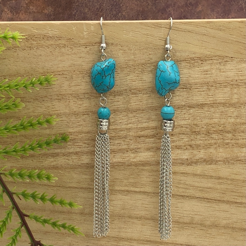 🌼 Turquoise Chip Stone Bead Tassel Western Earrings
